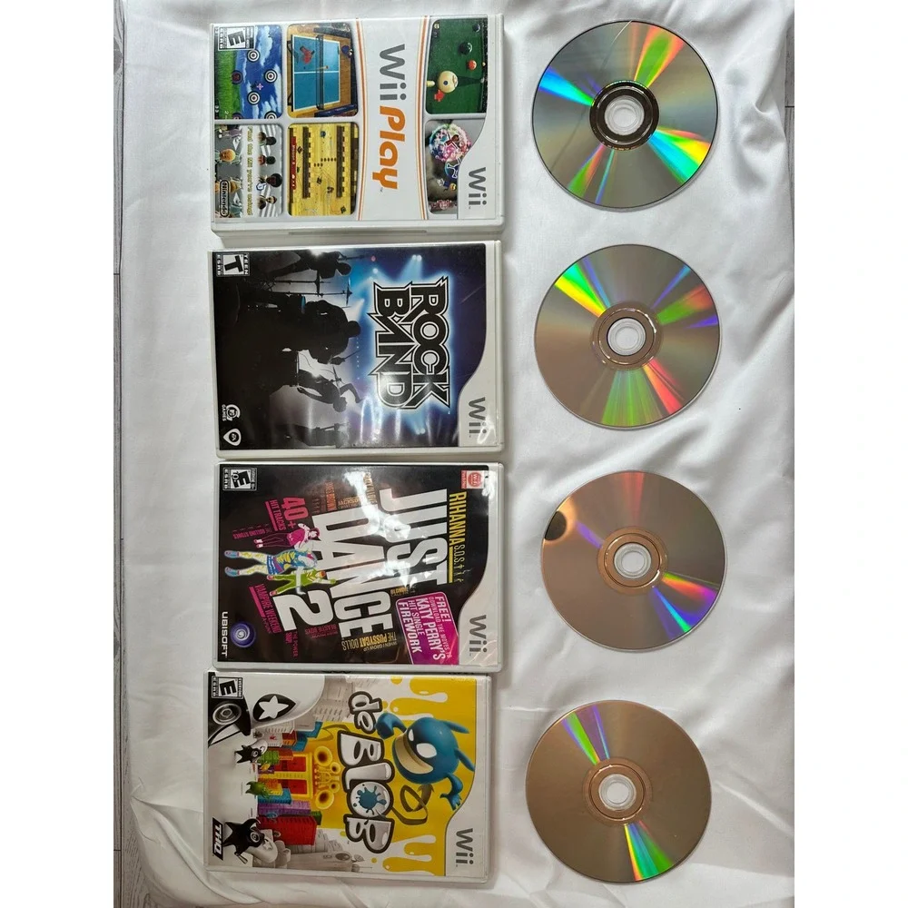 Nintendo Wii Video Game Lot of 7 Wii Play Just Dance Rock Band de Blob Y2K 2000s
